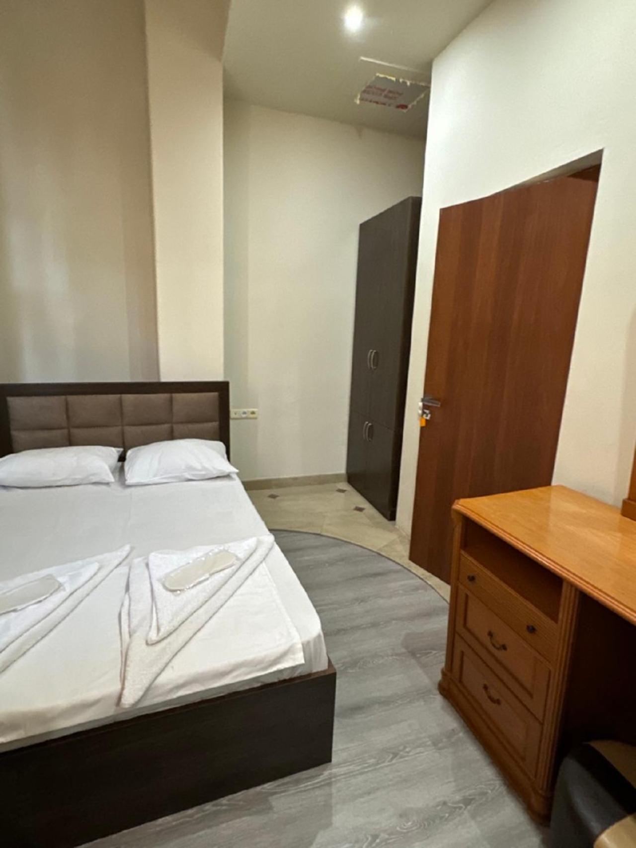 New Bella Hotel Ереван Экстерьер фото