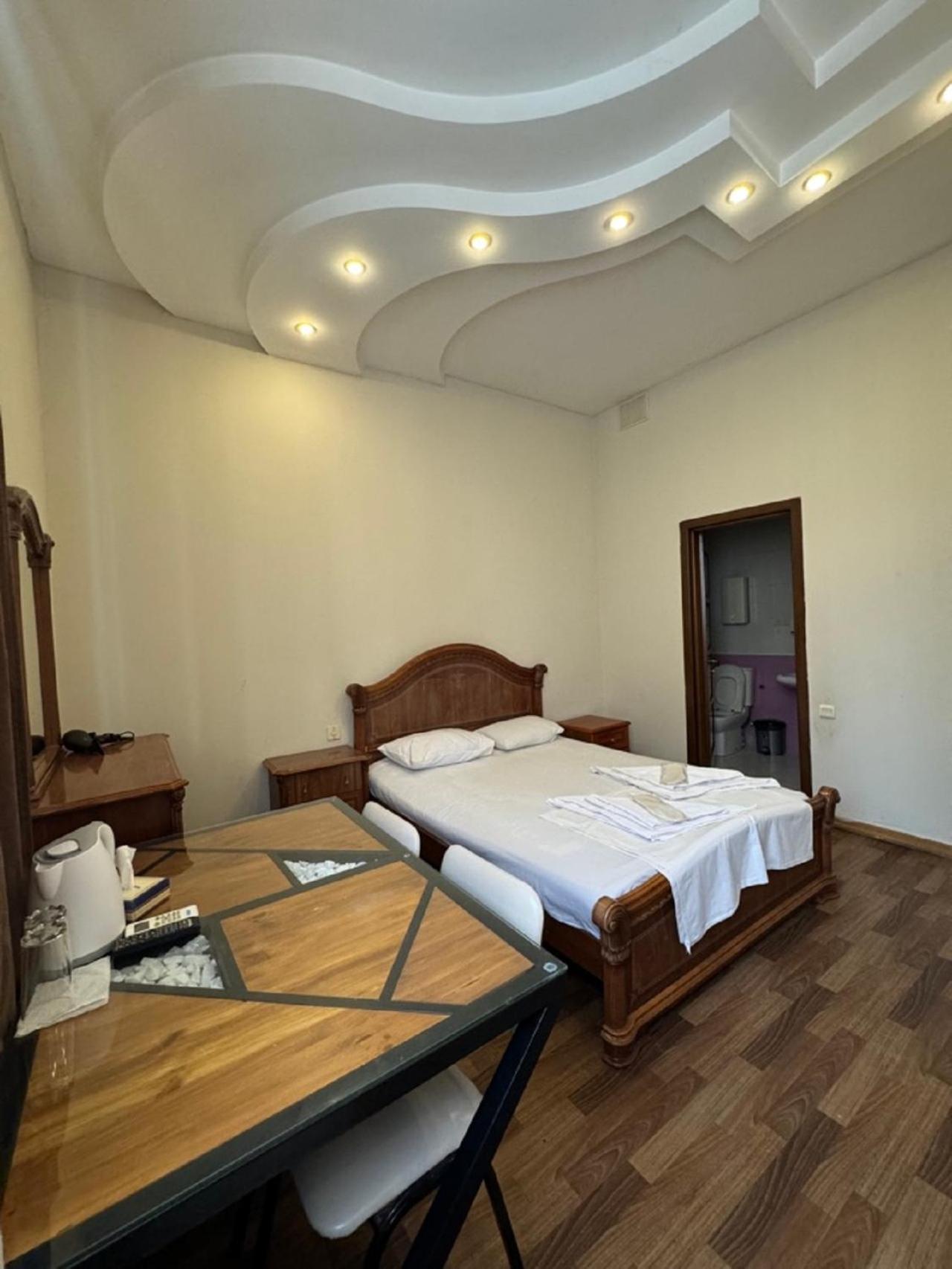 New Bella Hotel Ереван Экстерьер фото