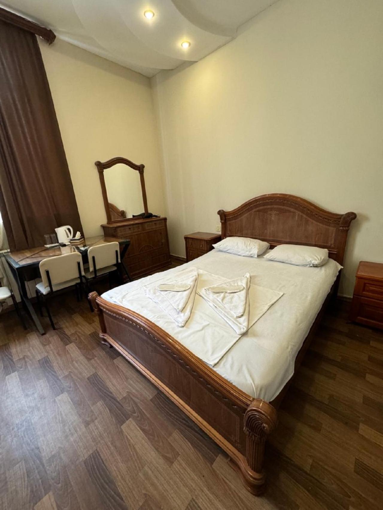 New Bella Hotel Ереван Экстерьер фото